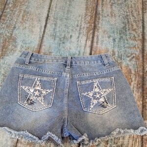 ROMWE Blue Distressed Denim Jean Shorts. NWTSize Large